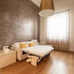 Elena House Gold Apartment
