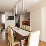 Elena House Gold